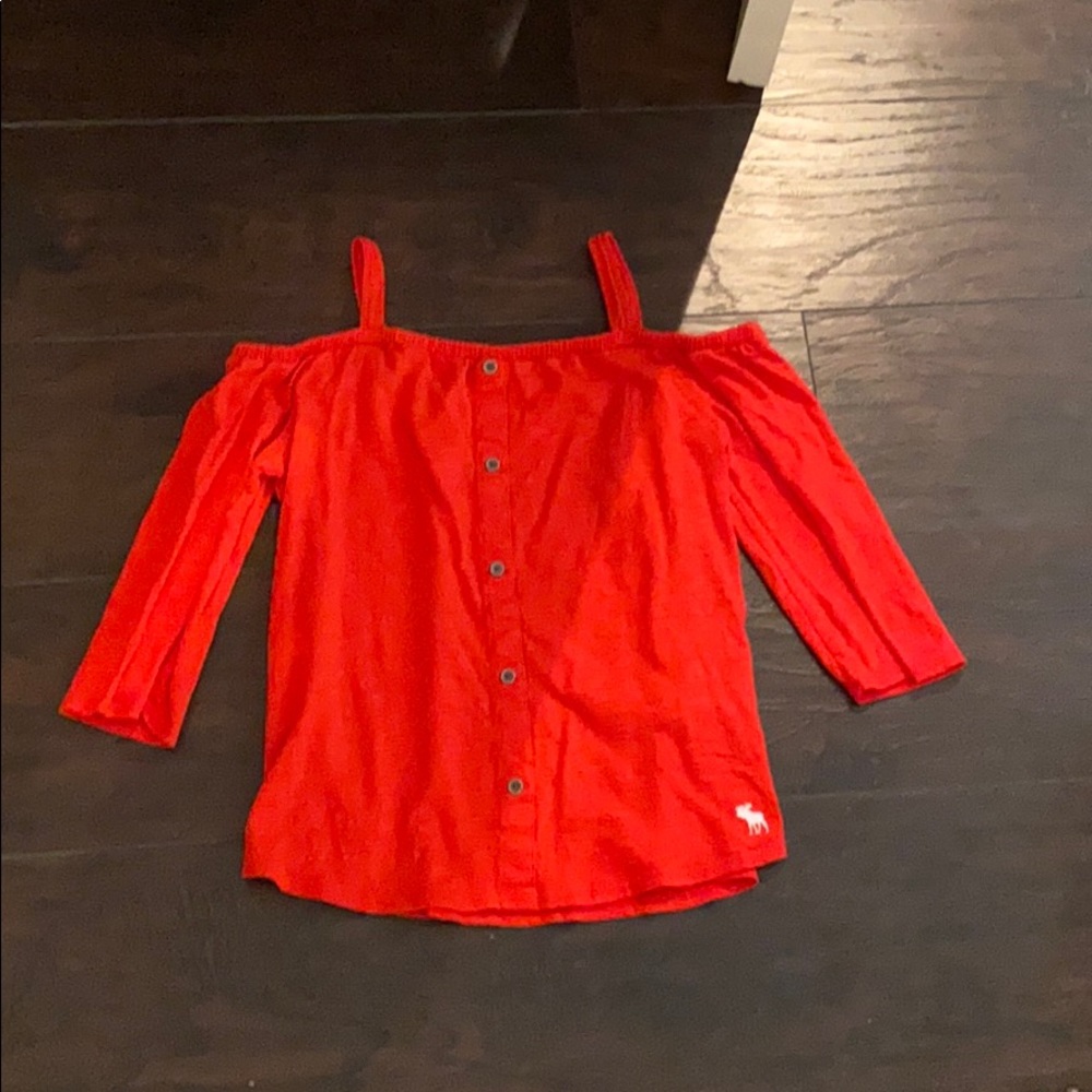 A off the shoulder long sleeve